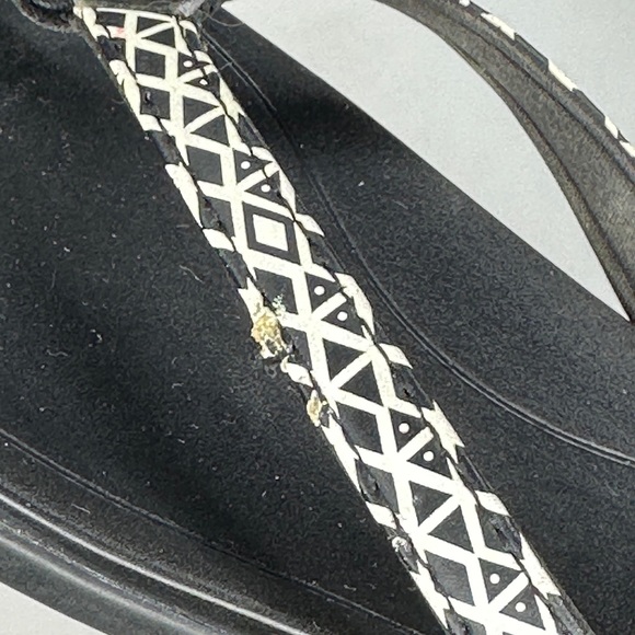 Olu Kai Flip Flops Black White Geometric Water Resistent Beachy Sz 10 - Picture 10 of 10